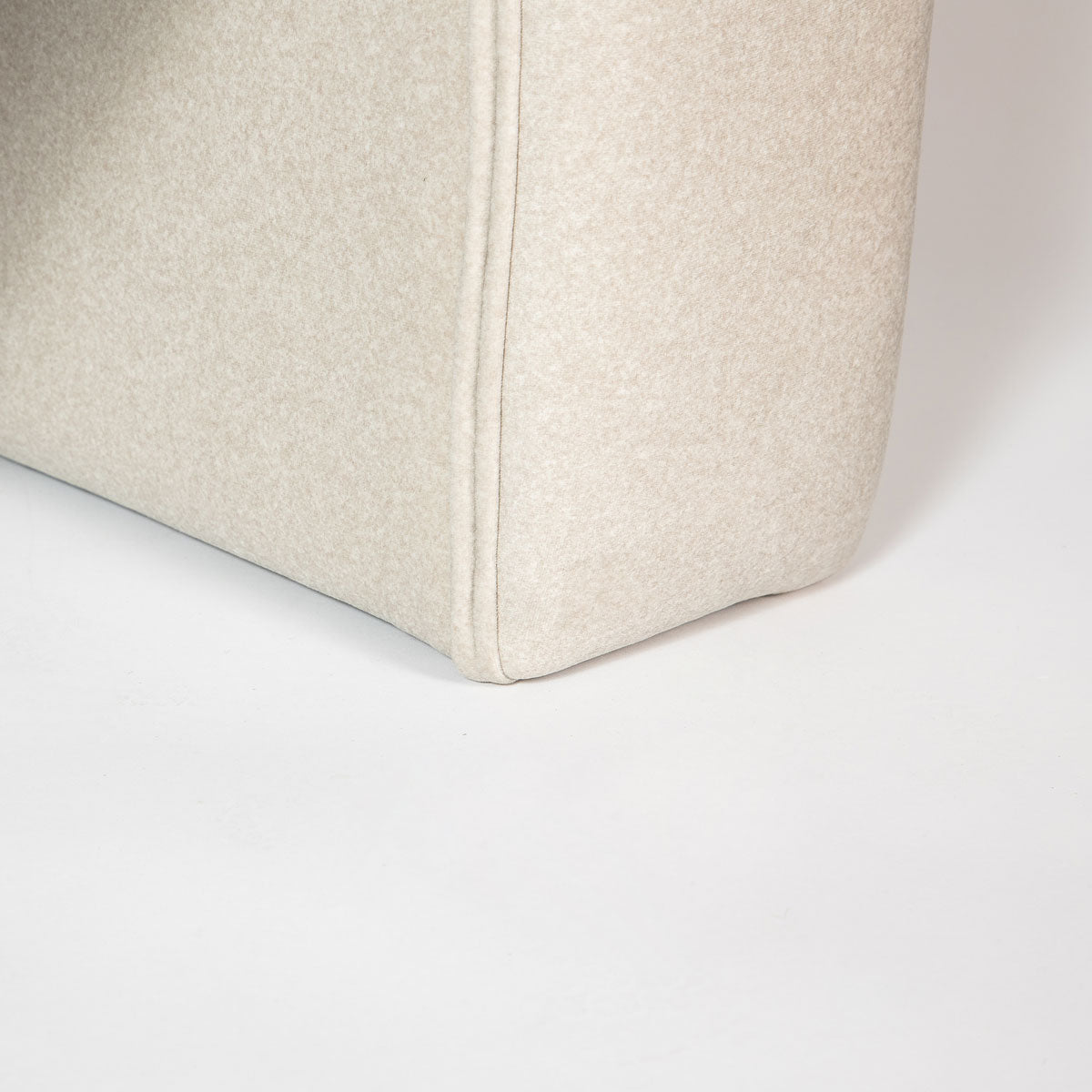 Ginger Bench - Velvet Natural