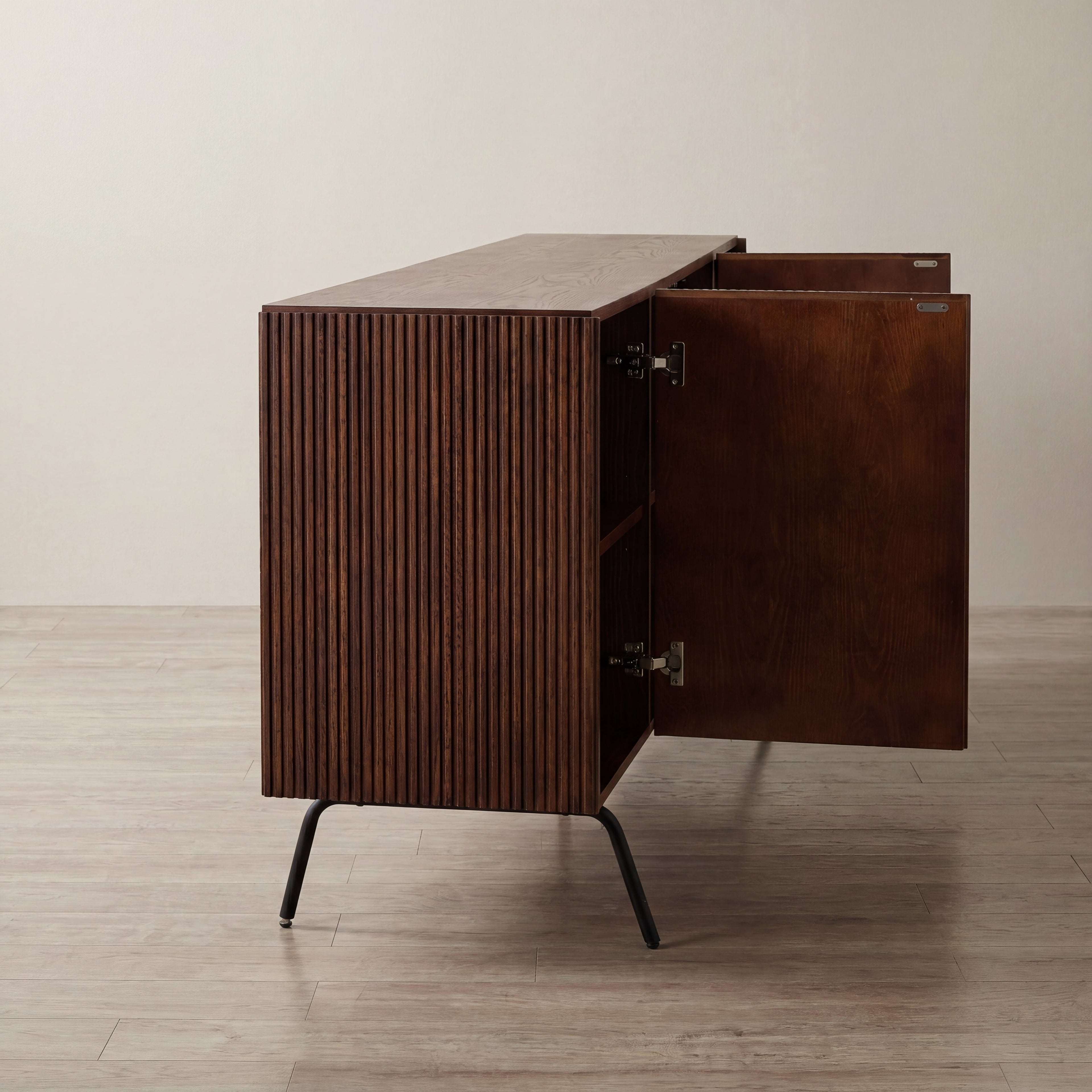 VEIL Sideboard  4 Doors